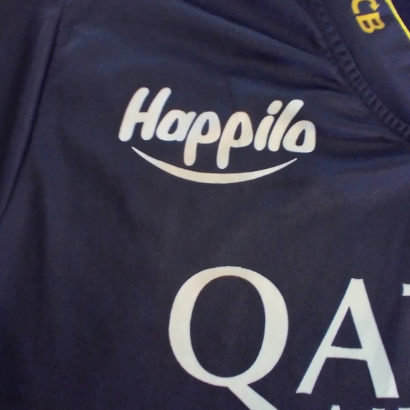 Qatar Airways Red and Blue Soccer T Shirt Size XL Sports Activewear - Picture 4 of 10